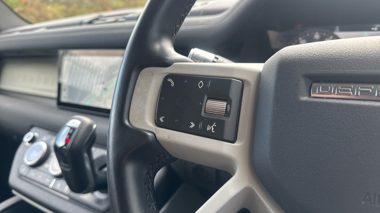 Land Rover Defender 2.0 D200 SE 110 5dr Auto Diesel Estate